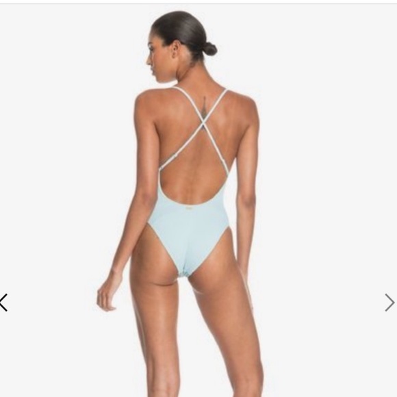 Roxy One Piece - Picture 4 of 6